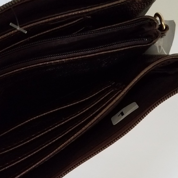 Bronze Gold Emblem 5 Compartments Wristlet - Picture 6 of 7